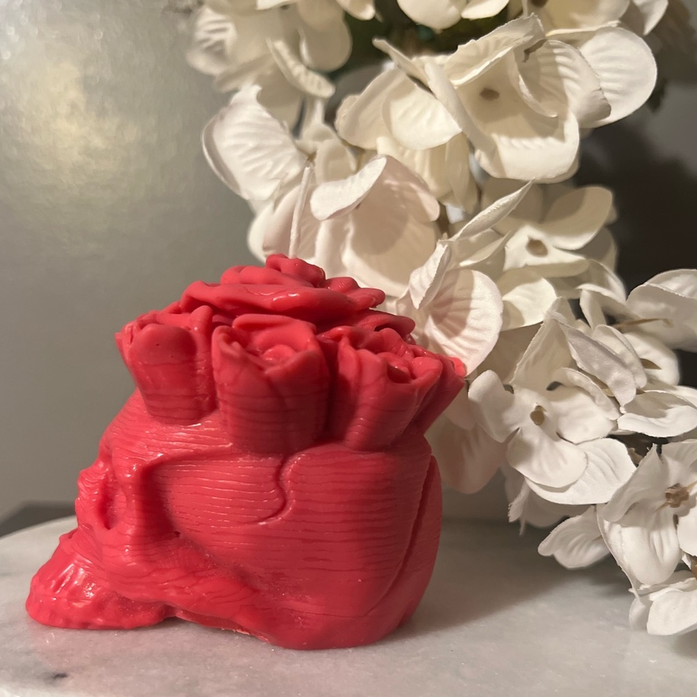 Rose Skull Head 💀 Soy Wax Candle- White Sage & Lavender - Picture 2 of 4